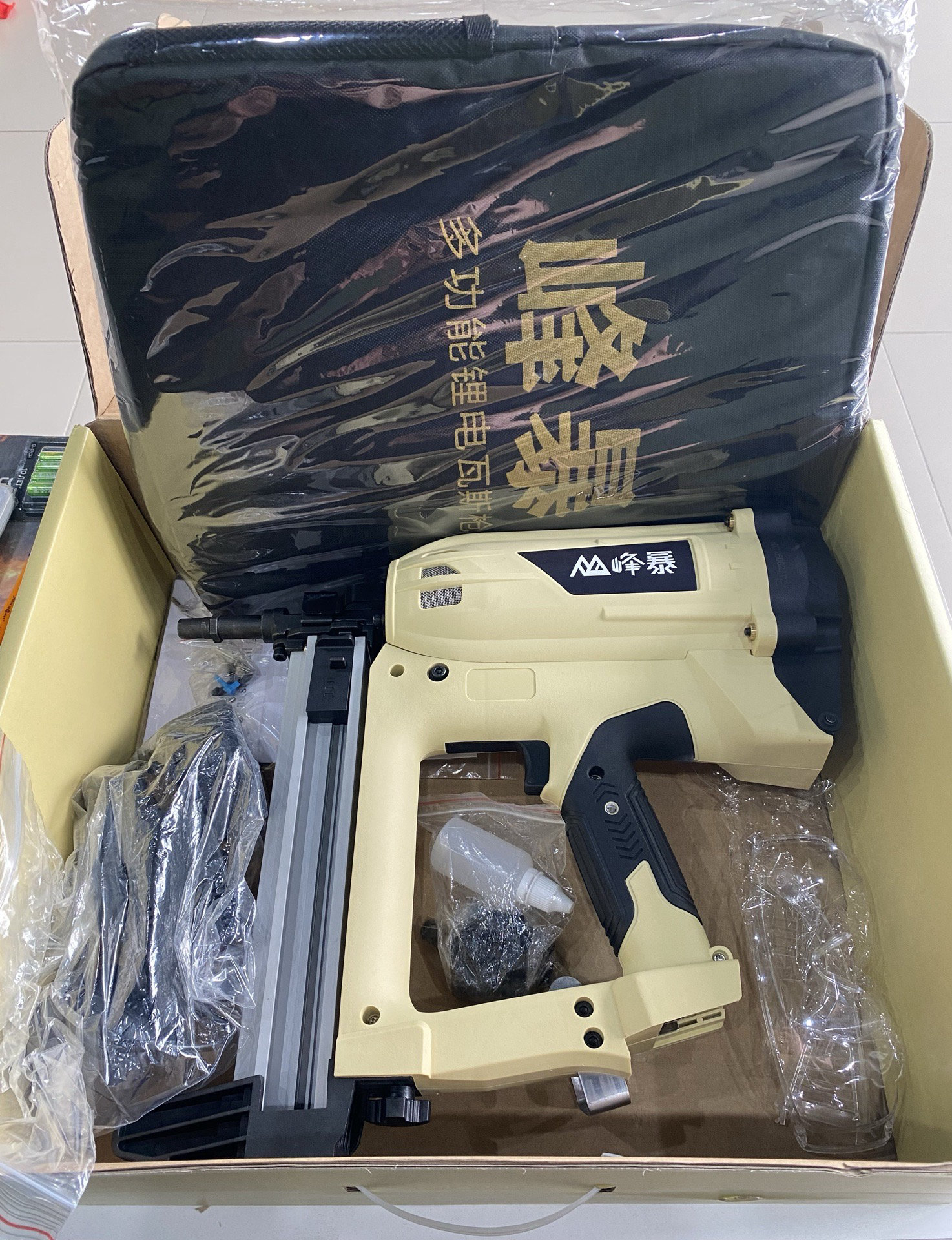 ✅Газовый пистолет (нейлер) FB55C